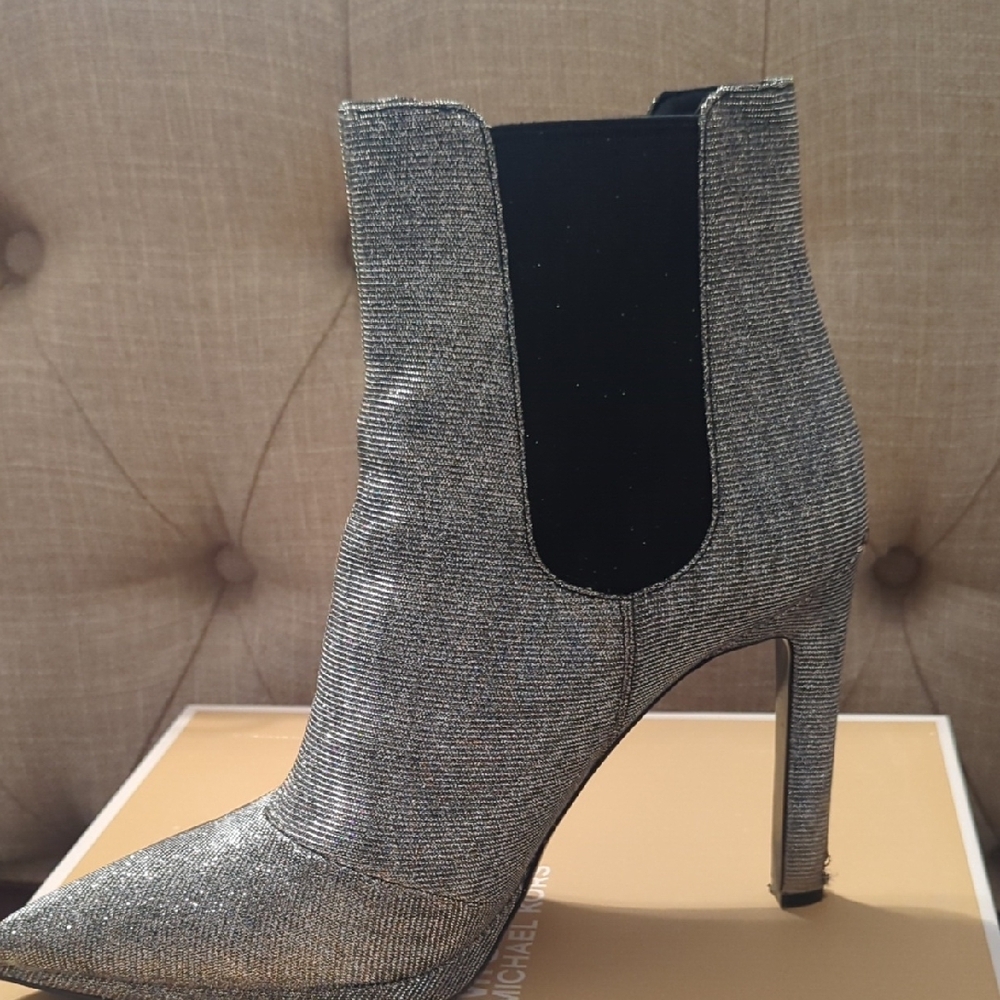 Elegant Silver Ankle Boots
